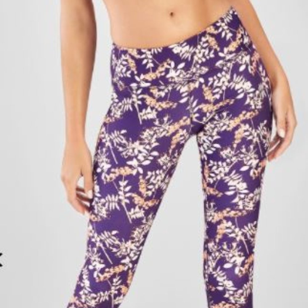 Fabletics Mid-Rise Printed PowerHold® Capri